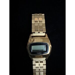 RARE VINTAGE TIMEX DIGITAL GOLD TONE WATER RESISTANT Untested Needs Battery 4024